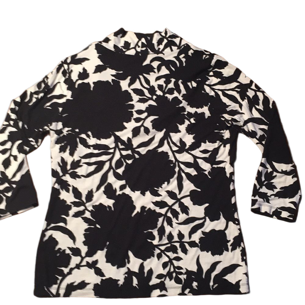 Talbots top🌸   - Picture 2 of 2